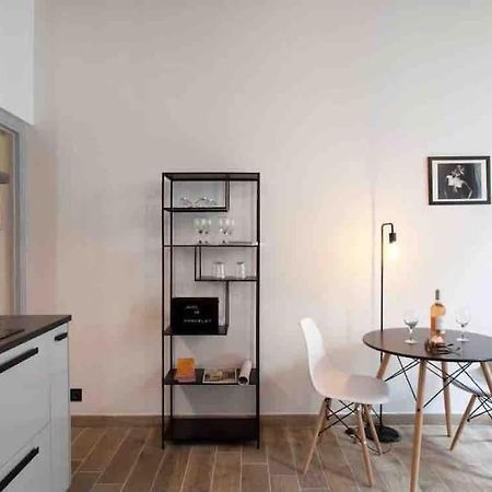 Appartement Lumineux En Centre-Ville Arles Esterno foto