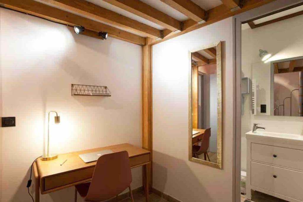 Appartement Lumineux En Centre-Ville Arles Esterno foto