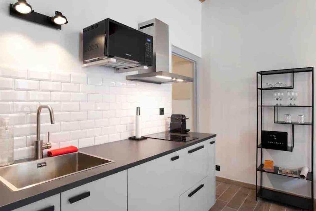 Appartement Lumineux En Centre-Ville Arles Esterno foto